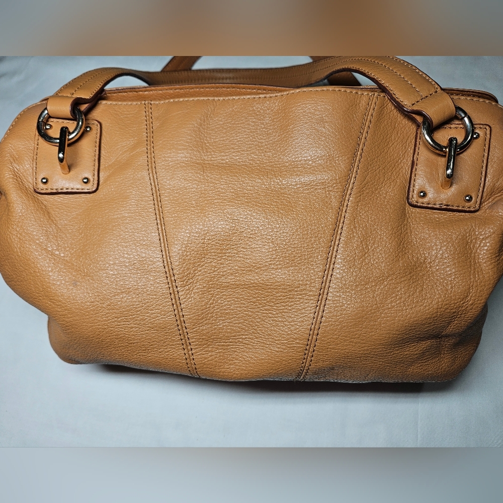EUC Etienne Aigner Tan Leather Shoulder Bag With Metal Tag - Picture 9 of 15